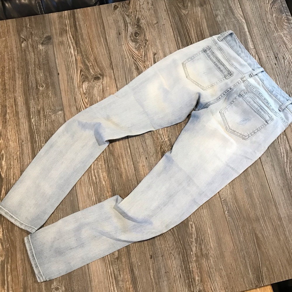 SOLD ❌❌Light distressed skinny jeans - Picture 6 of 7